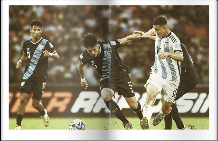 아르헨티나 vs 과테말라 볼경합 ag